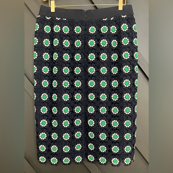 NWT J. Crew Pencil Skirt in Navy with Green and White Floral Crochet, Size 10 - Picture 5 of 8